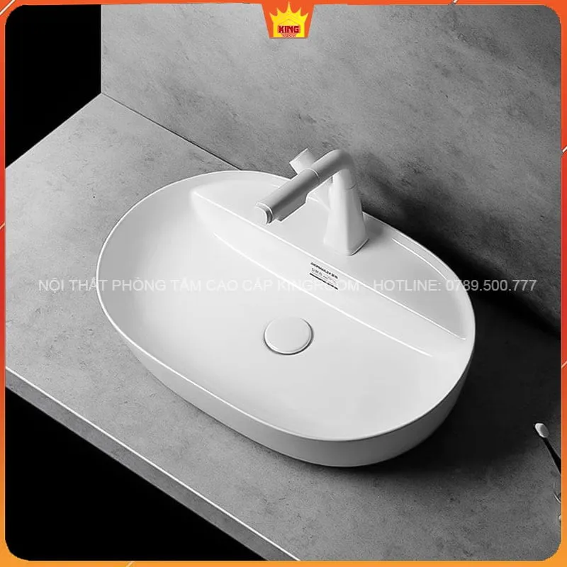 Lavabo Đặt Bàn Aqua DH70 trên nền bàn xám, thiết kế sang trọng.