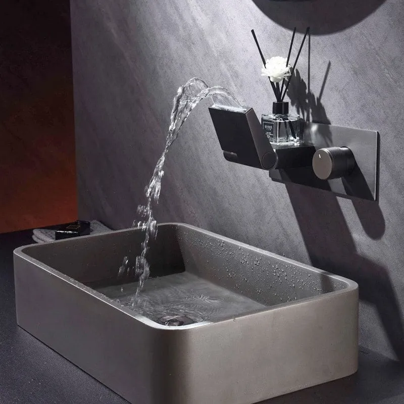 Vòi lavabo âm tường Aqua 30M thiết kế vòi xoay 180 độ