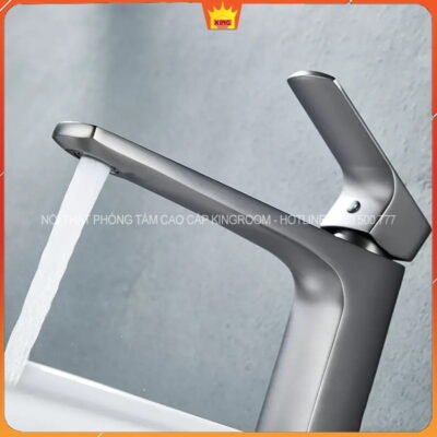Vòi Lavabo Nóng Lạnh Màu Xám Aqua VD30 với bề mặt chống vân tay và chống mài mòn.