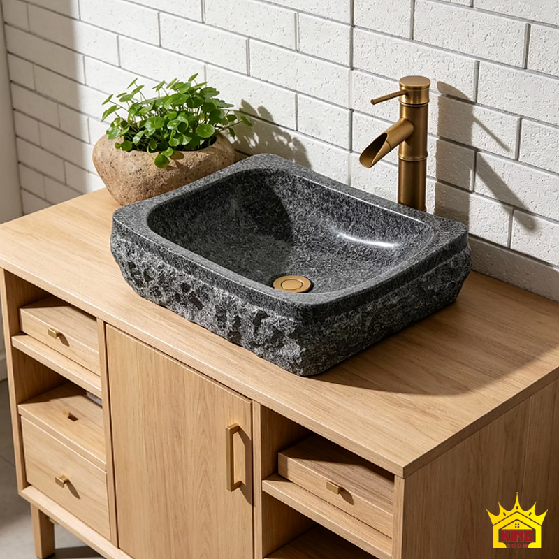 Góc nhìn nghiêng từ trên của lòng chậu và mặt bàn gỗ