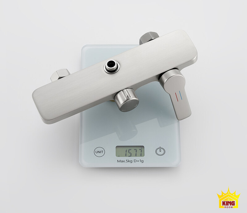 Củ sen đồng thau KINGROOM nặng 1.577 g Củ sen đồng thau KINGROOM đặt trên cân điện tử hiển thị 1577 g