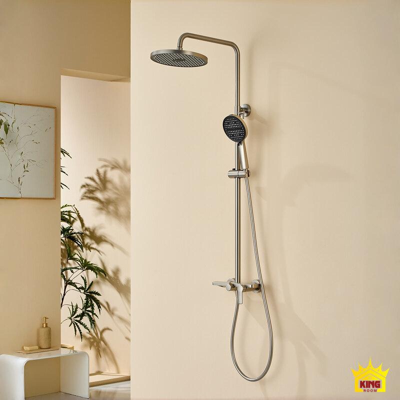 Sen cây trong phòng tắm tông kem Sen cây KINGROOM màu niken xước trong không gian phòng tắm tông kem có cây xanh